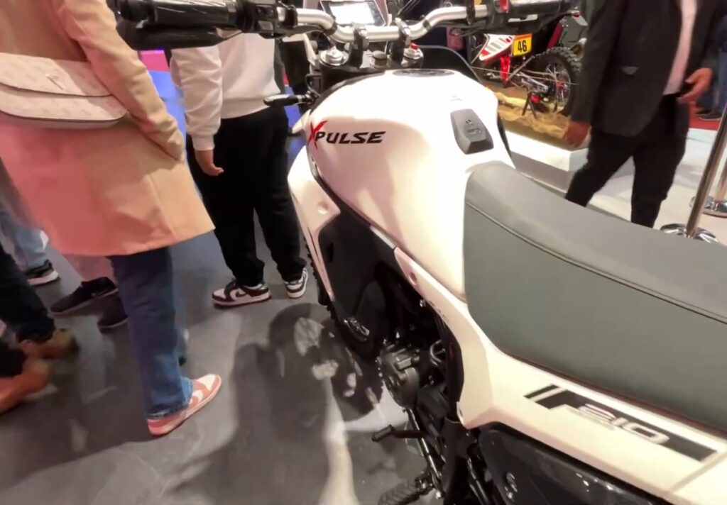 Hero X Pluse 210 Rally Bike seat photo