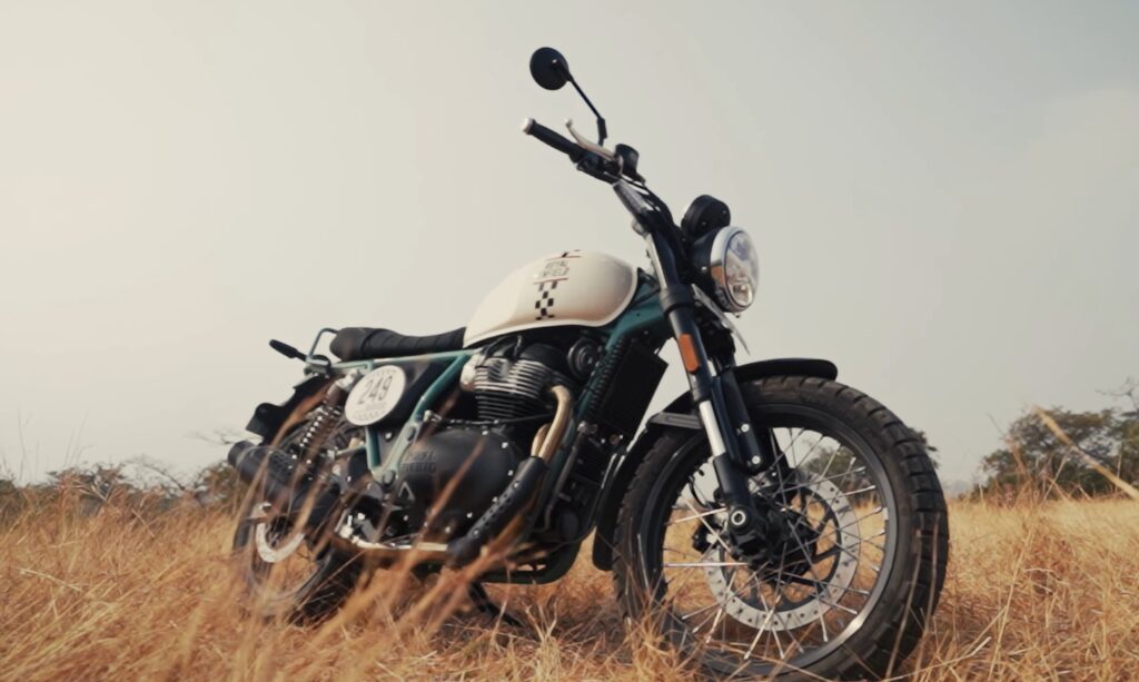 Royal Enfield Bear 650 Photo